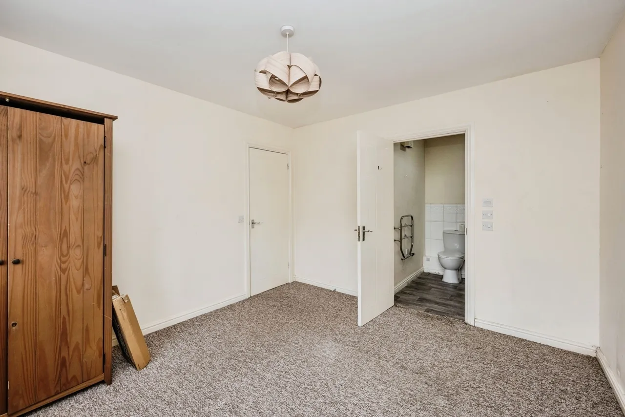 Six Mills Avenue, Gorseinon, SA4, photo 10