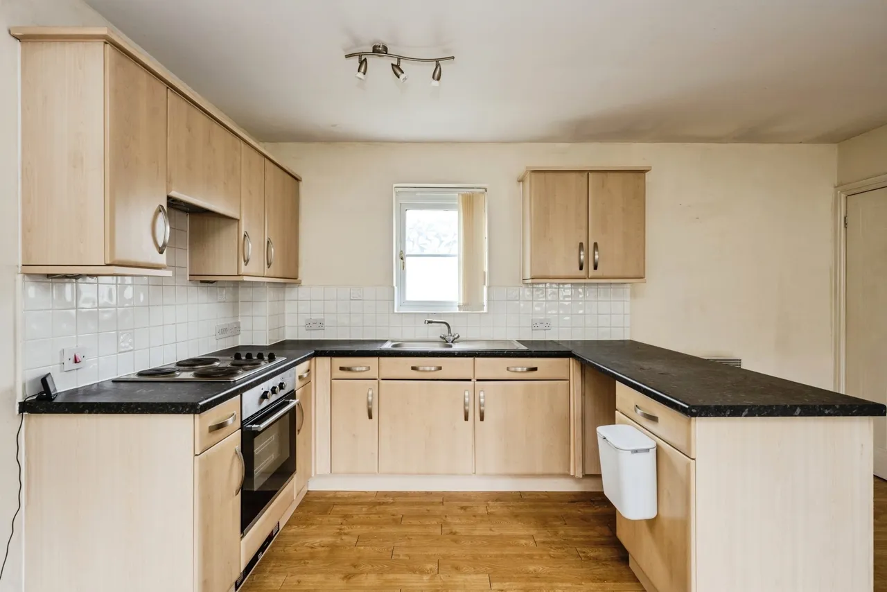 Six Mills Avenue, Gorseinon, SA4, photo 9