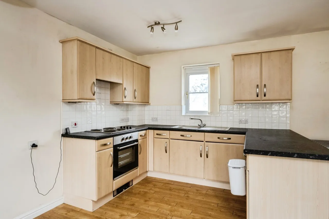 Six Mills Avenue, Gorseinon, SA4, photo 3