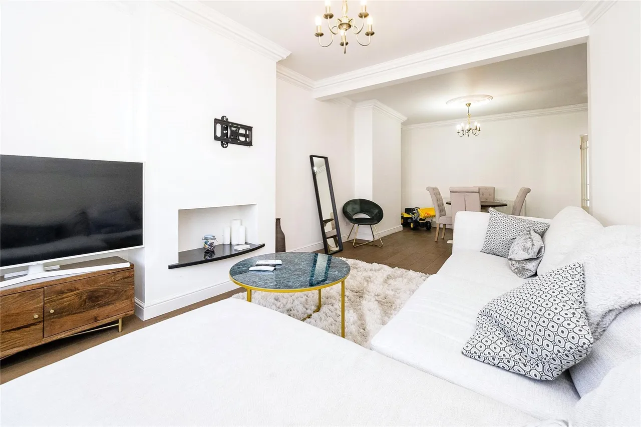 Norman Close, Romford, RM5, photo 5