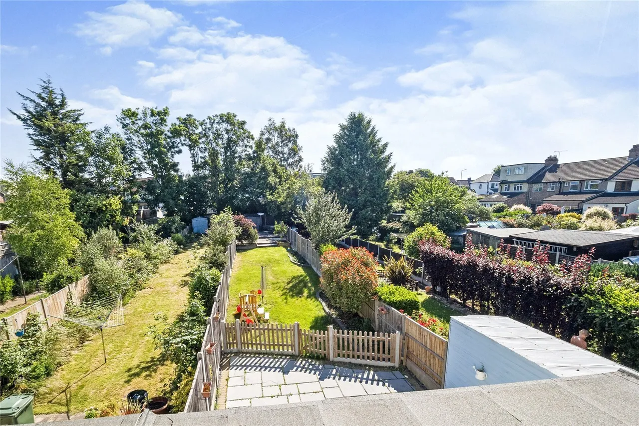 Norman Close, Romford, RM5, photo 12