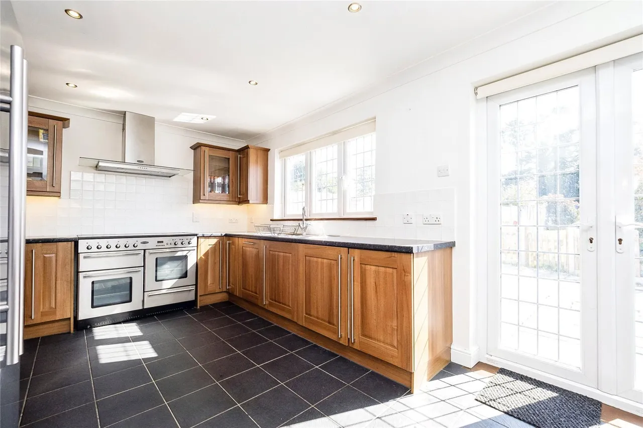 Norman Close, Romford, RM5, photo 6