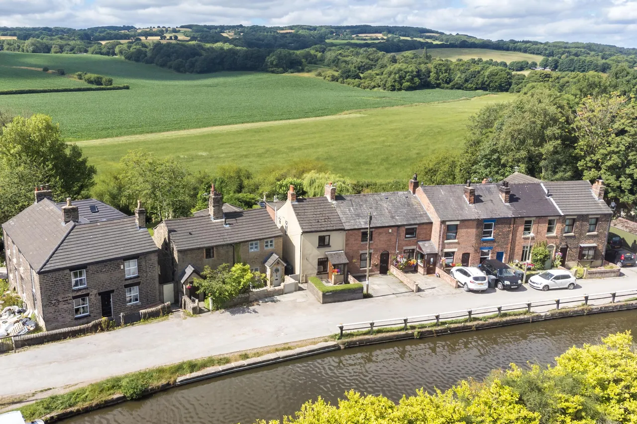 3 bed house for sale, Canal Bank, Appley Bridge, WN6