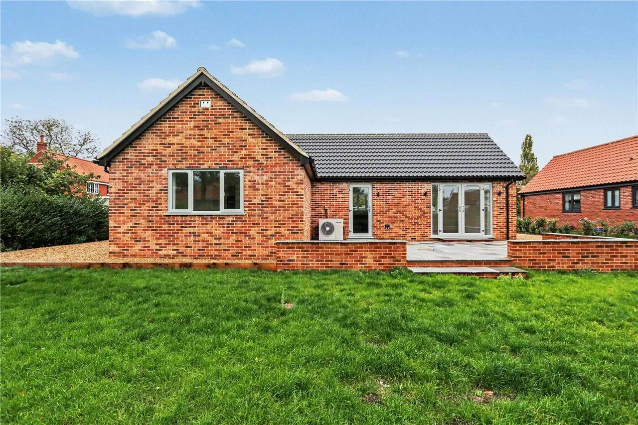 The Street, North Lopham, IP22, photo 23