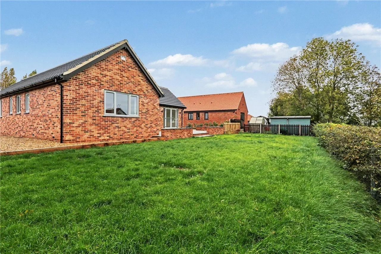 The Street, North Lopham, IP22, photo 22