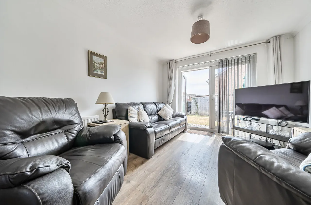 Gainsborough Drive, Selsey, PO20, photo 2