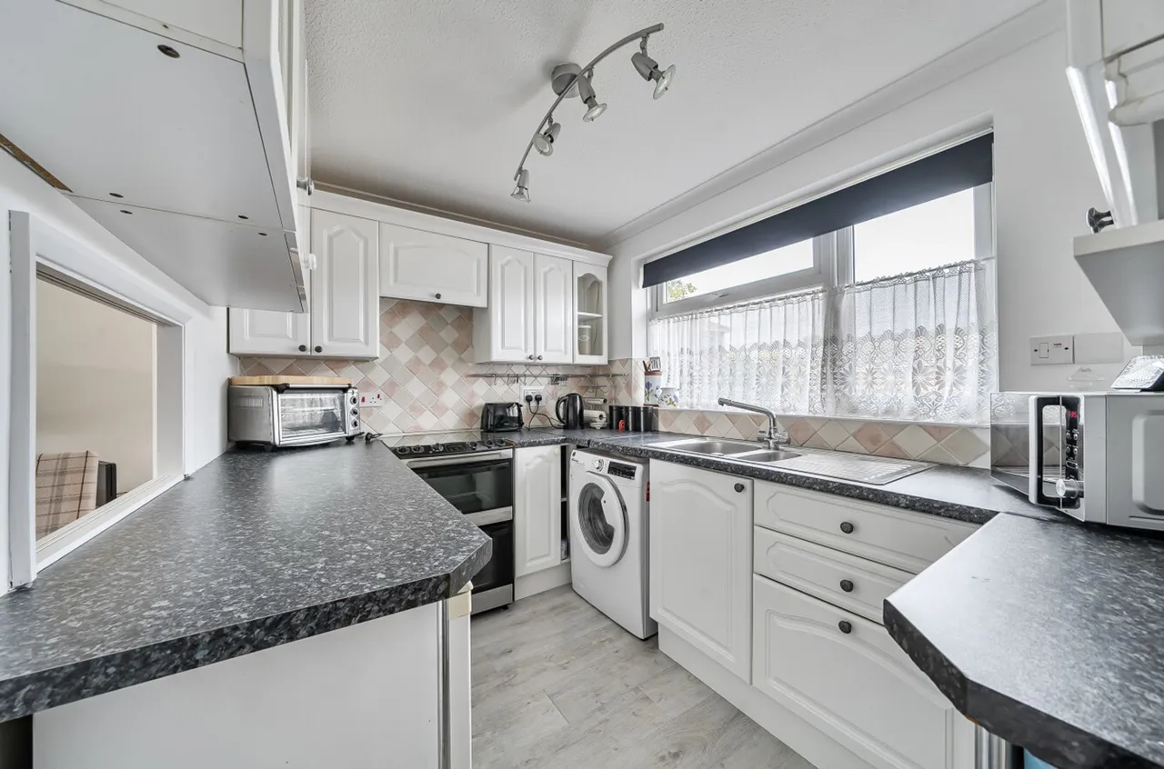 Gainsborough Drive, Selsey, PO20, photo 5