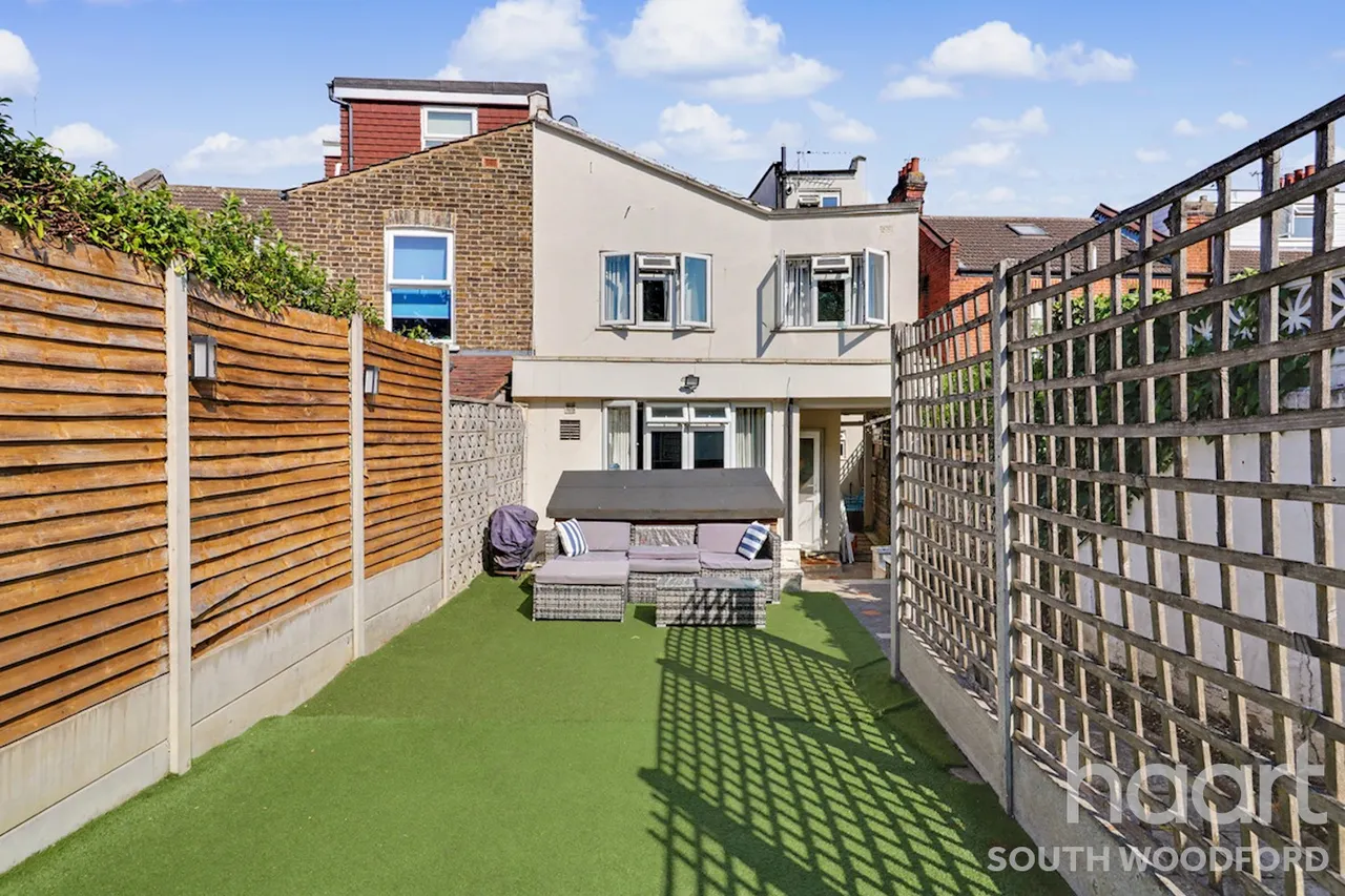 Wynndale Road, London, E18, photo 17