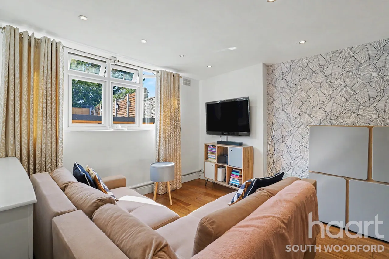 Wynndale Road, London, E18, photo 6