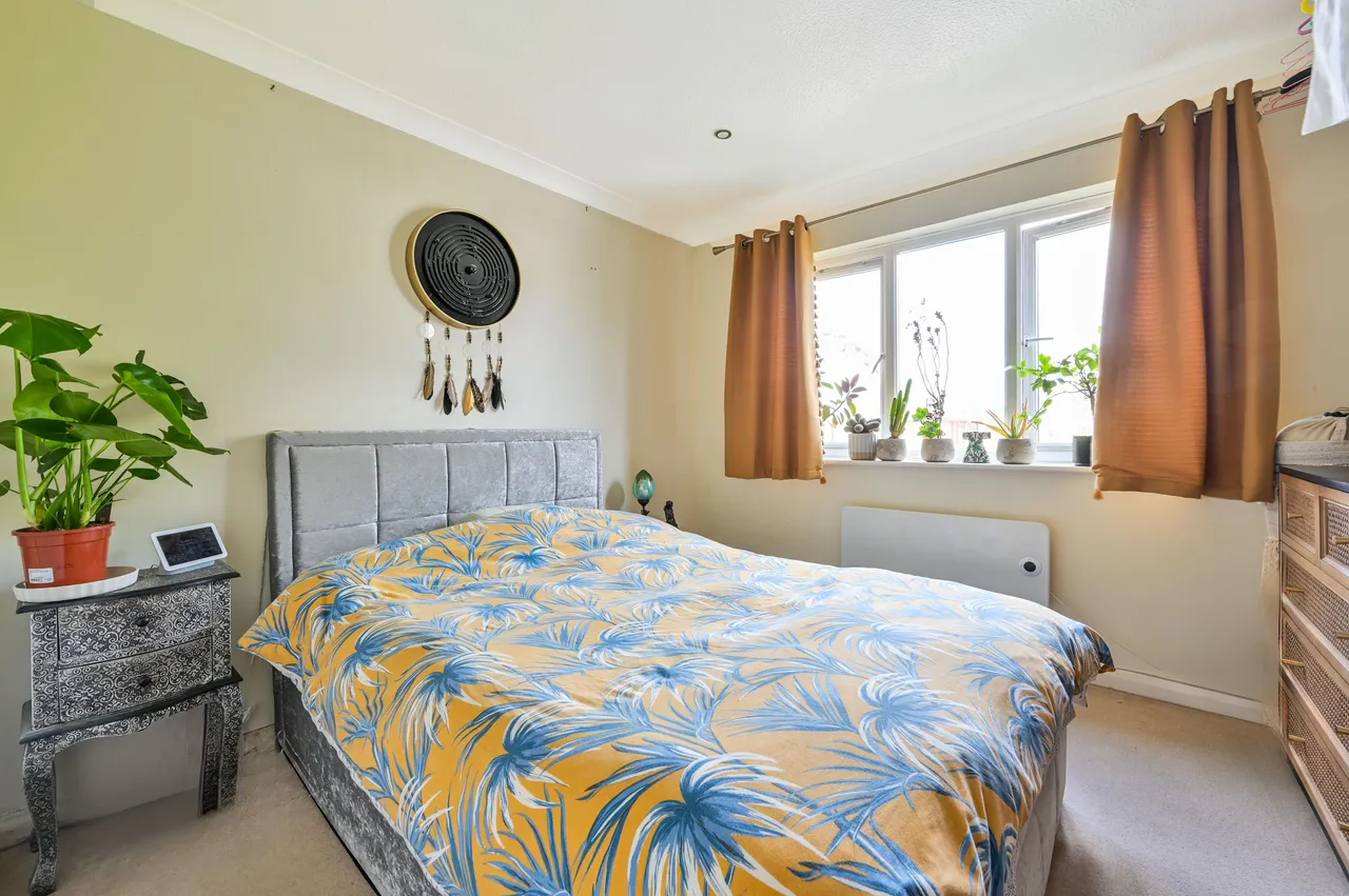 12 Regent Court, Belvedere Close, Guildford, photo 4