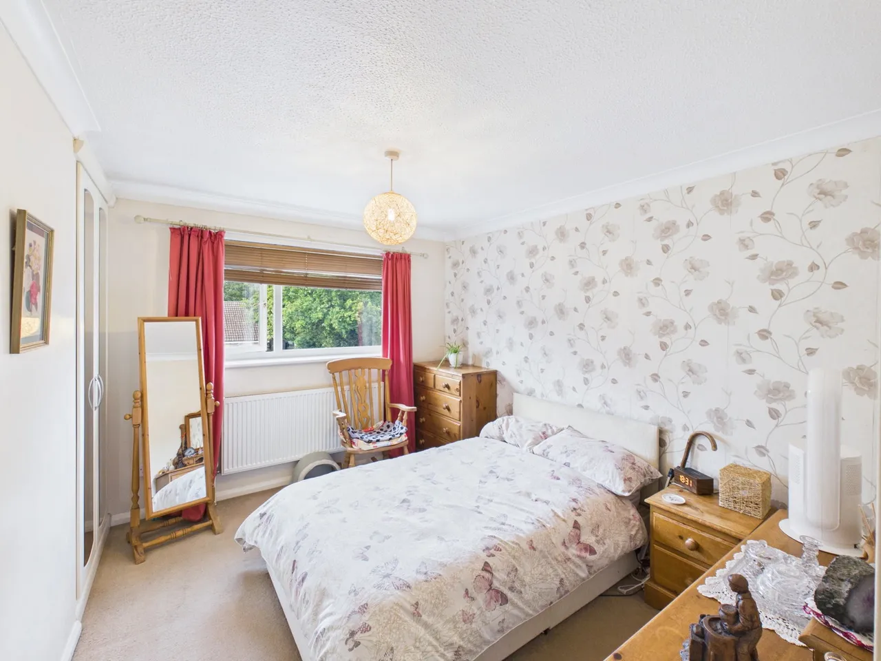 Semer Close, Combs Ford, photo 3