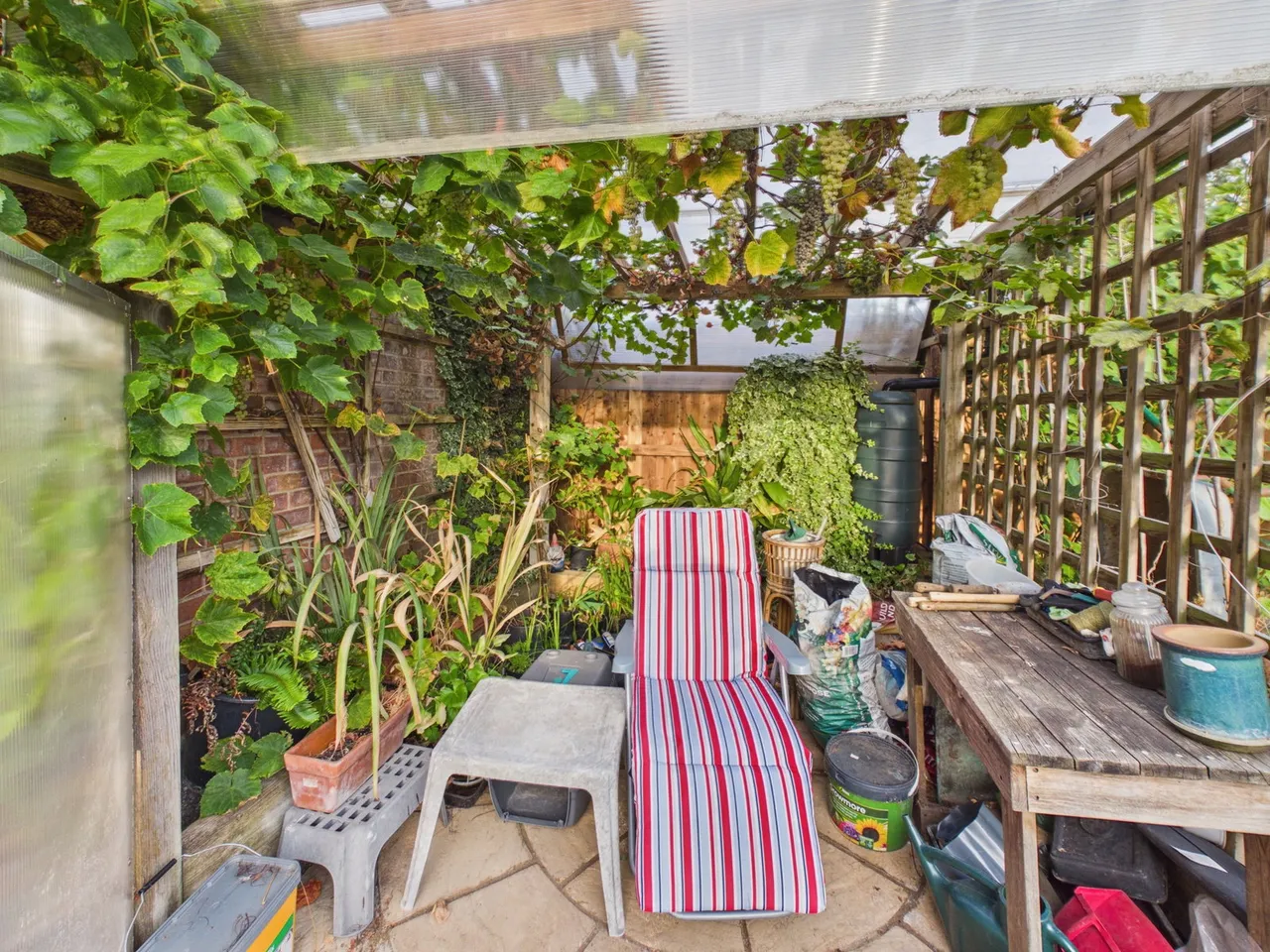 Semer Close, Combs Ford, photo 9
