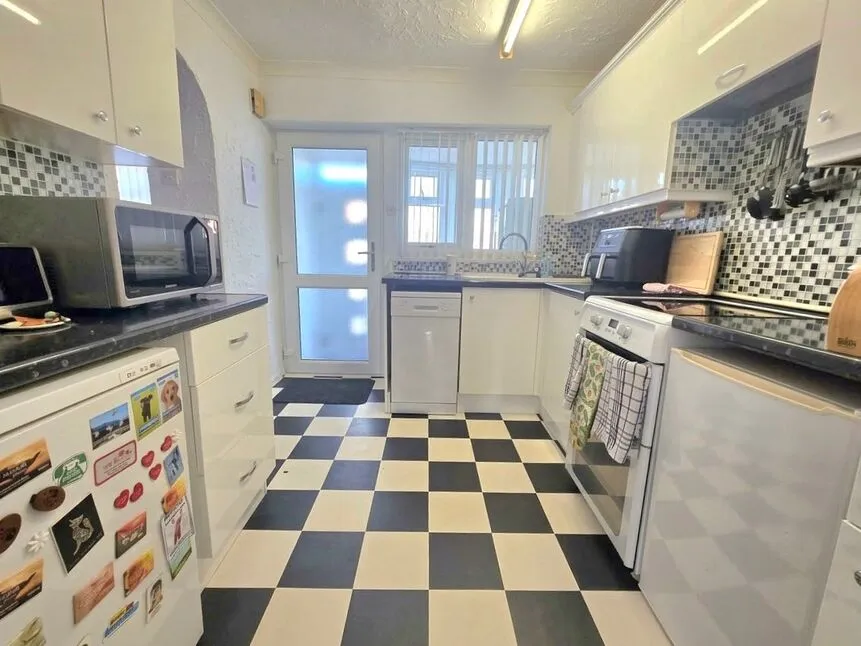 Joseph Luckman Road, Bedworth, CV12, photo 4