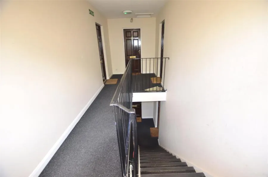 Grove Road, Mitcham, CR4, photo 7