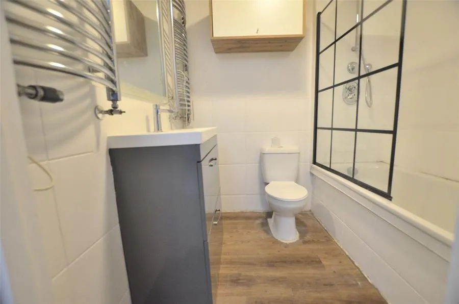 Grove Road, Mitcham, CR4, photo 6