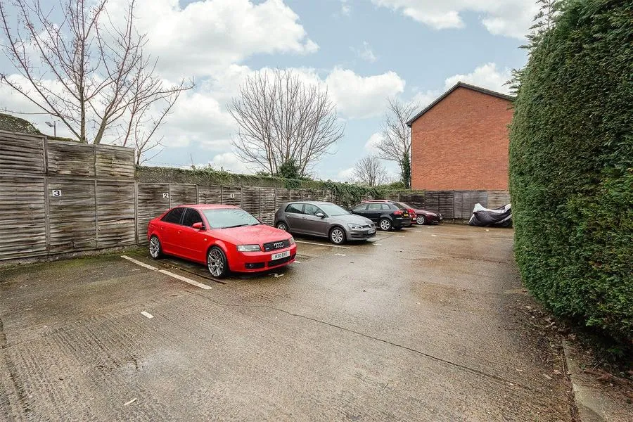 Grove Road, Mitcham, CR4, photo 10