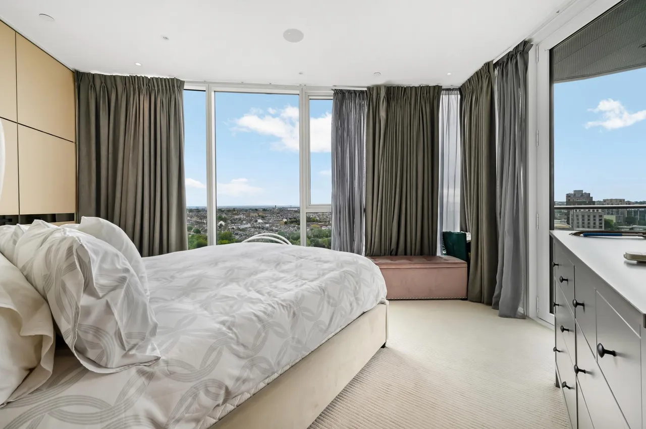 Juniper Drive, SW18, photo 2