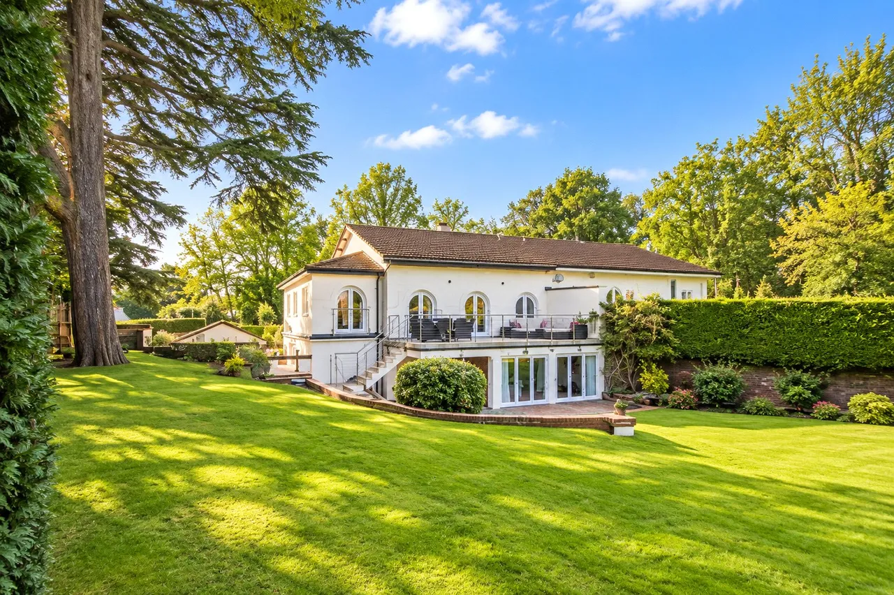 Ottershaw Park, Ottershaw, KT16, photo 15