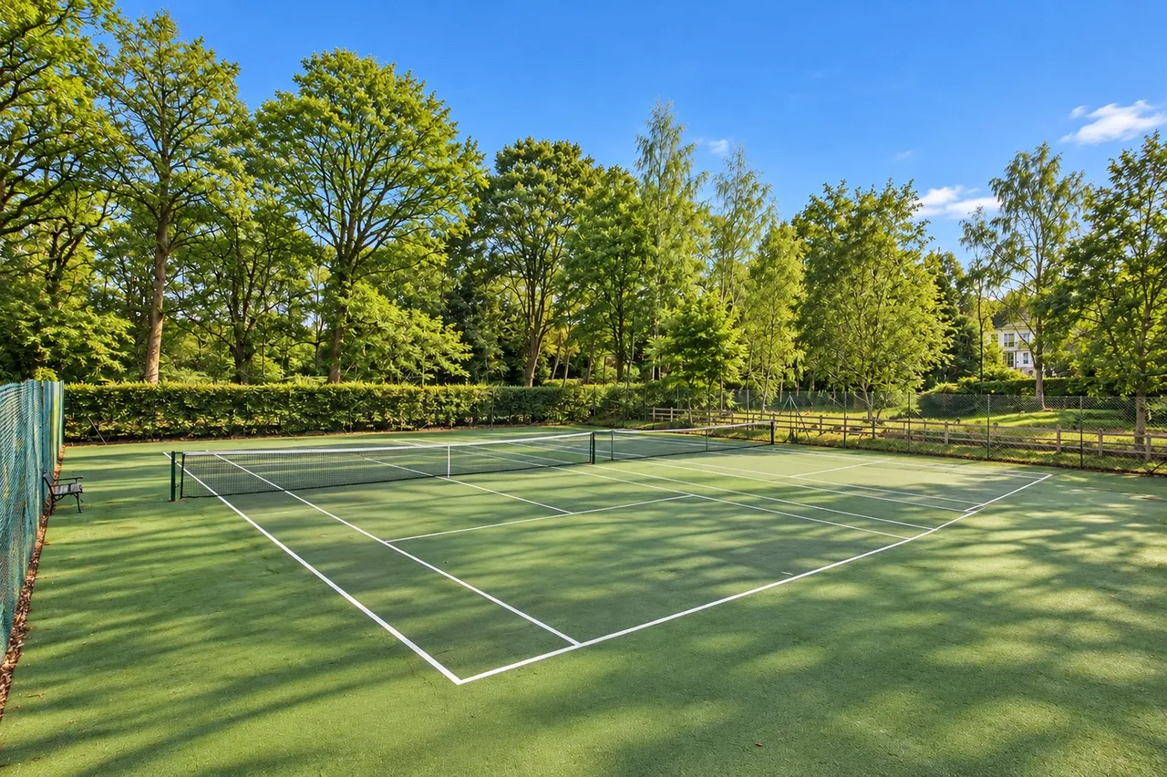 Ottershaw Park, Ottershaw, KT16, photo 17