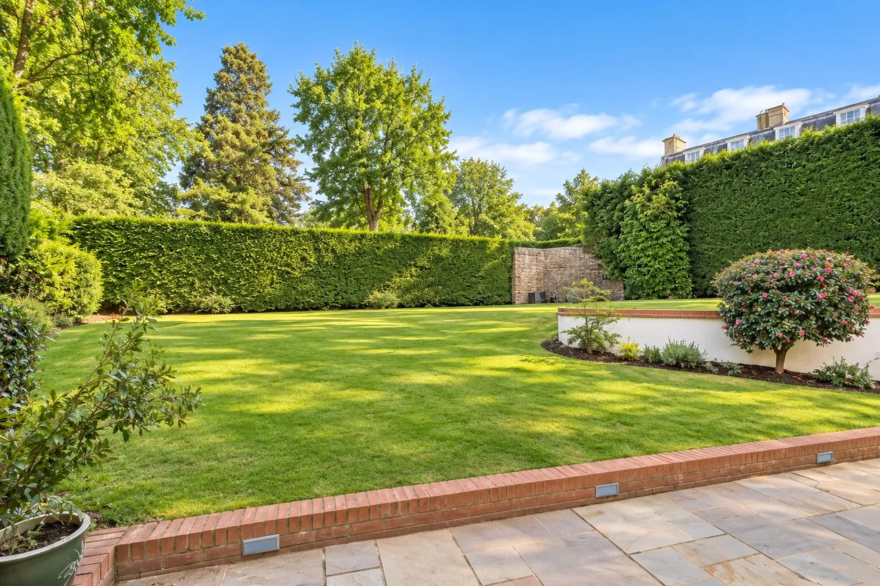 Ottershaw Park, Ottershaw, KT16, photo 16