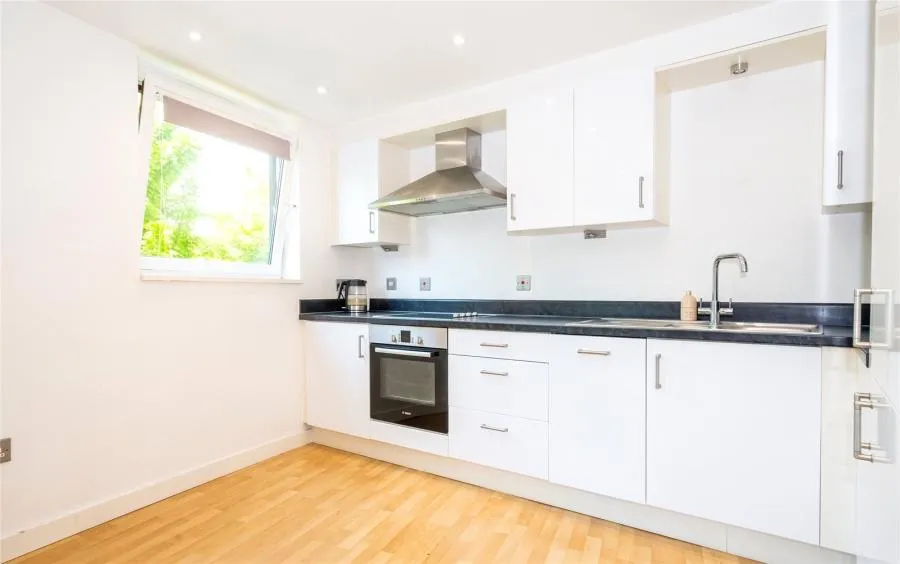 Southwell Park Road, Camberley, GU15, photo 6