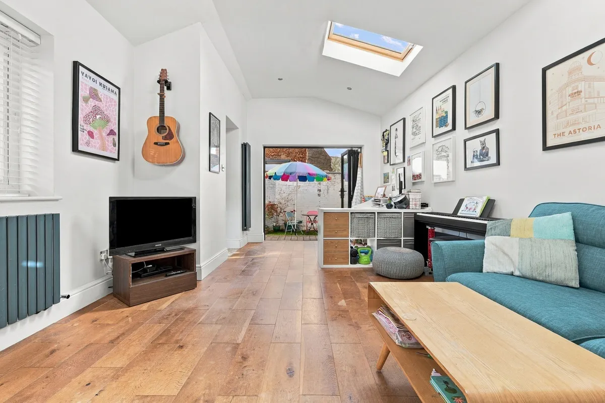 York Hill, Loughton, IG10, photo 12