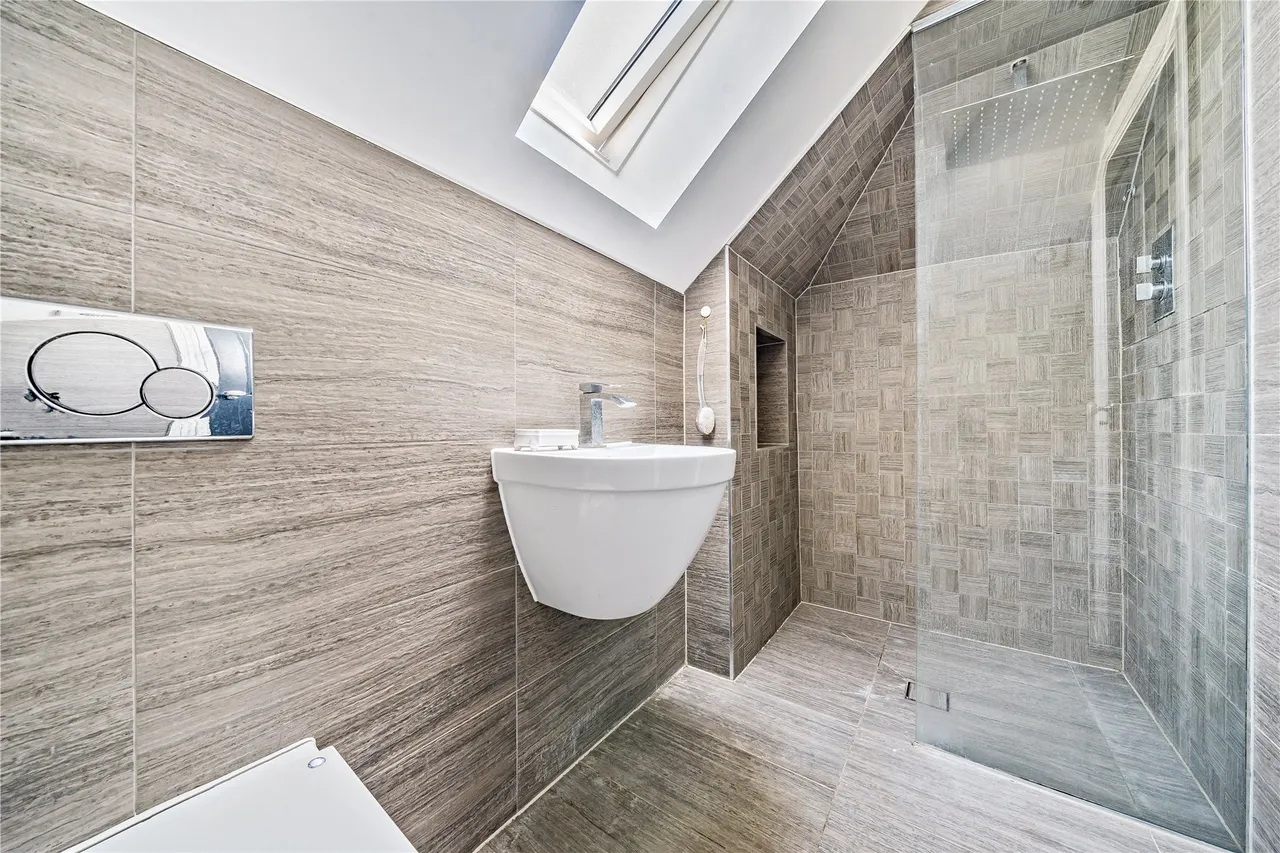 Grange Road, Horsell, GU21, photo 9