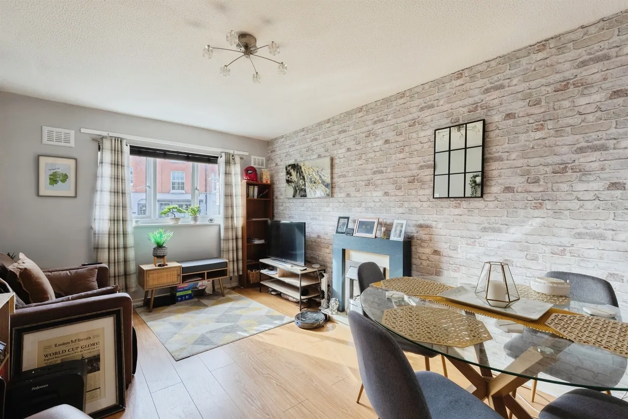 Victoria Mews, Warwick, CV34, photo 6