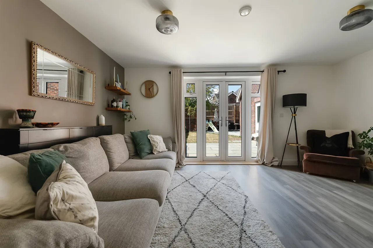 Foxglove Drive, Crawley, RH10, photo 4