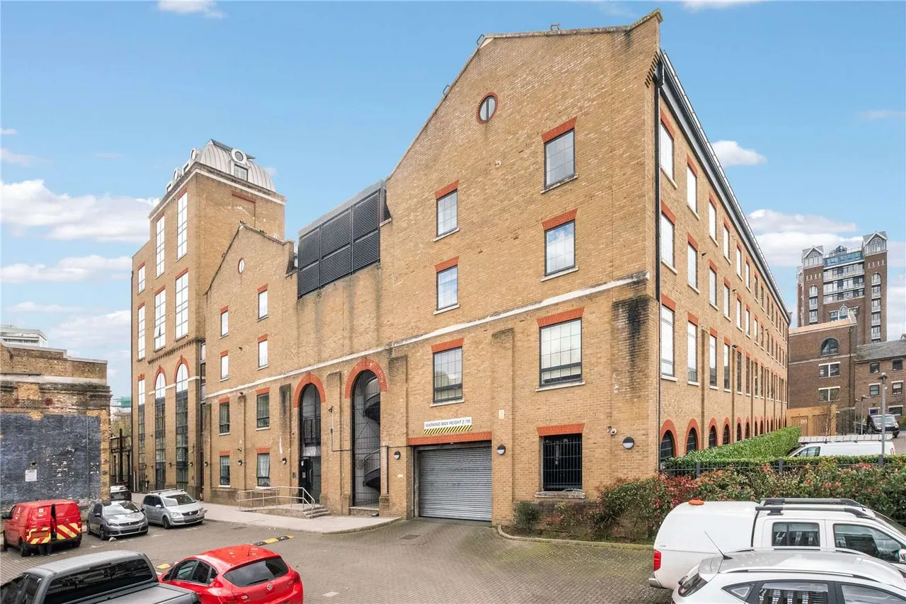 2 bed flat for sale — Candlemakers Apartments, 112 York Road, London, SW11 3RS