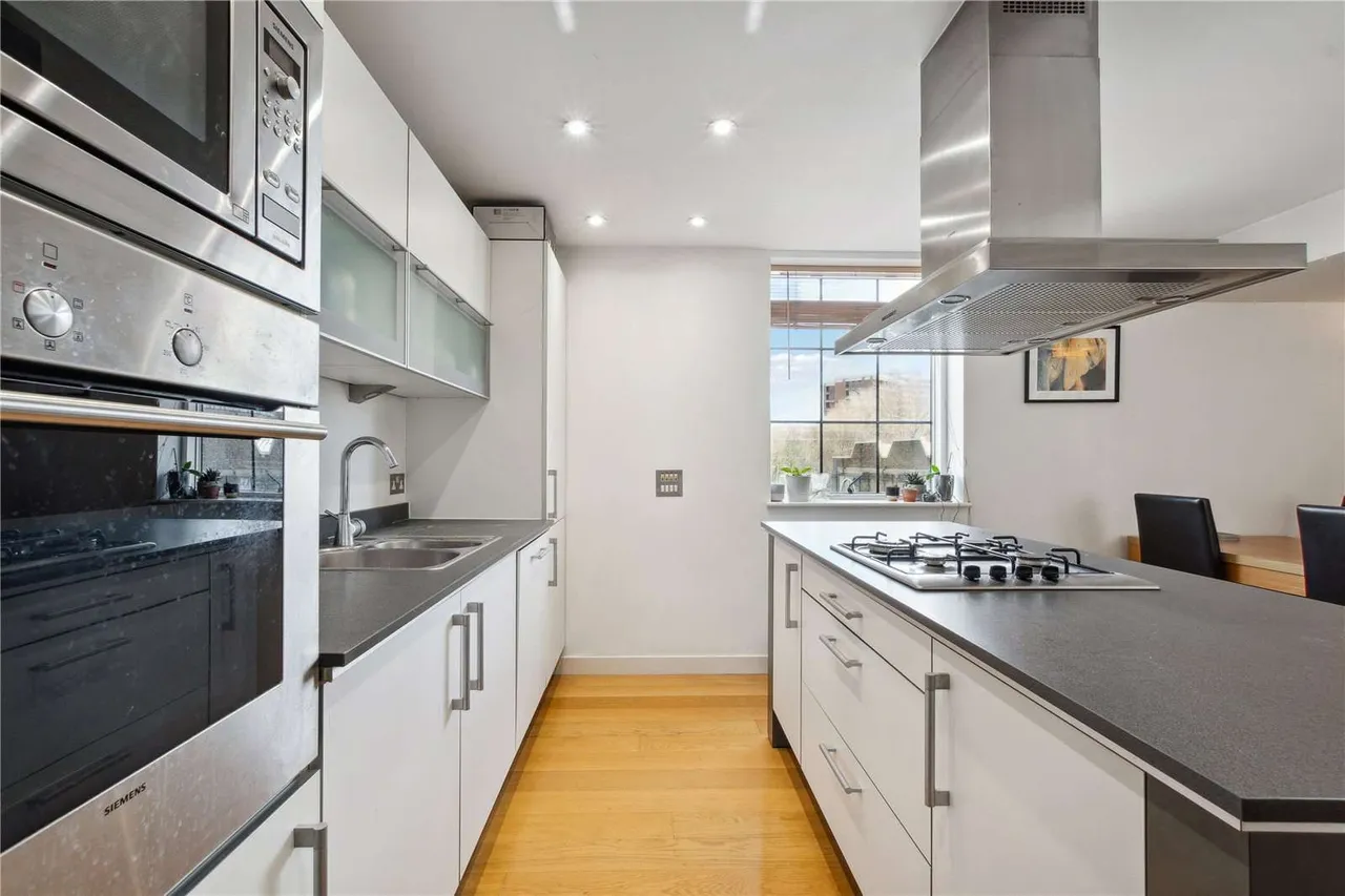 Candlemakers Apartments, 112 York Road, London, SW11 3RS, photo 8