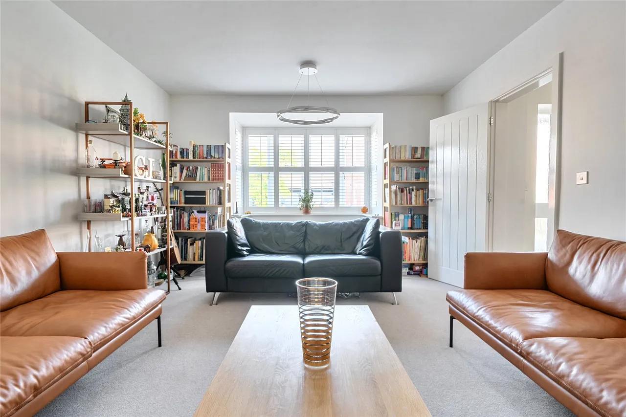 Lennon Way, Aylesbury, HP21, photo 6