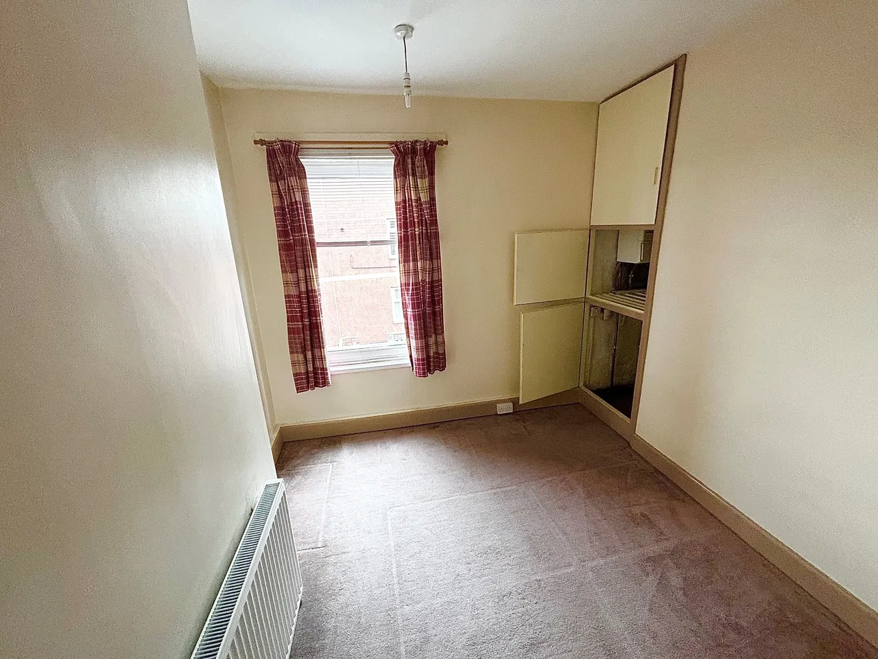 Main Street, Goldthorpe, S63, photo 4