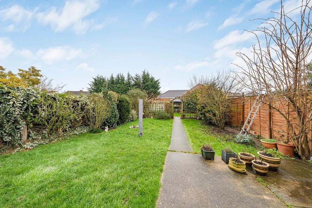 Morello Avenue, Hillingdon, UB8, photo 18