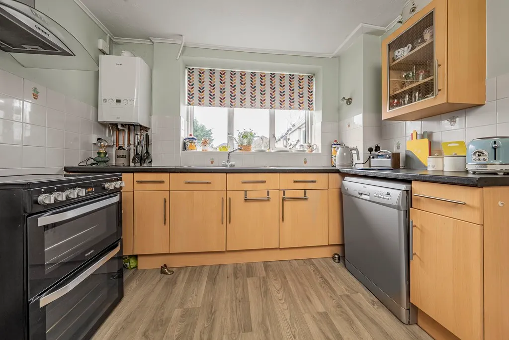 Morello Avenue, Hillingdon, UB8, photo 17