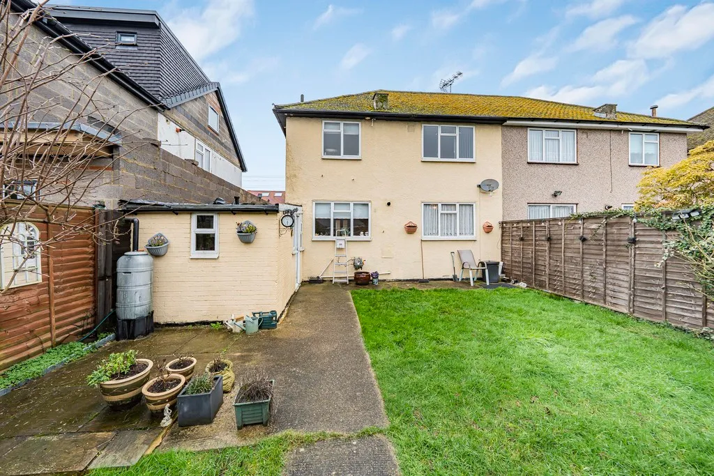 Morello Avenue, Hillingdon, UB8, photo 22