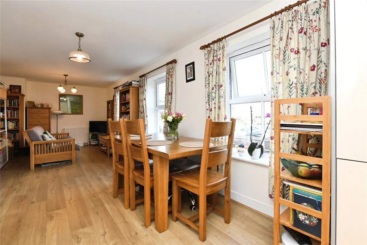 St. Helens Mews, BRENTWOOD, Essex, CM14, photo 4