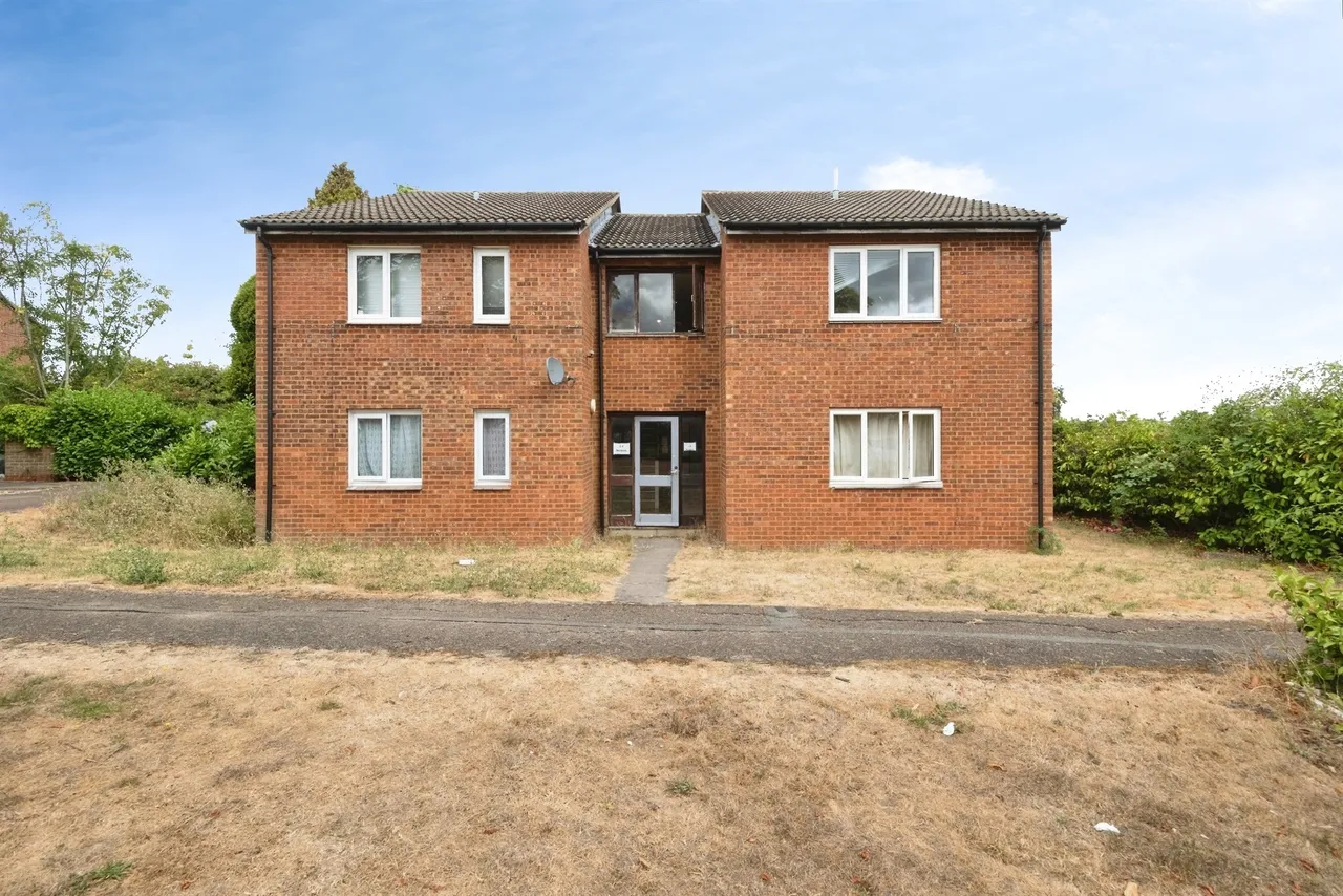 1 bed flat for sale — Norbrek, Two Mile Ash, Milton Keynes