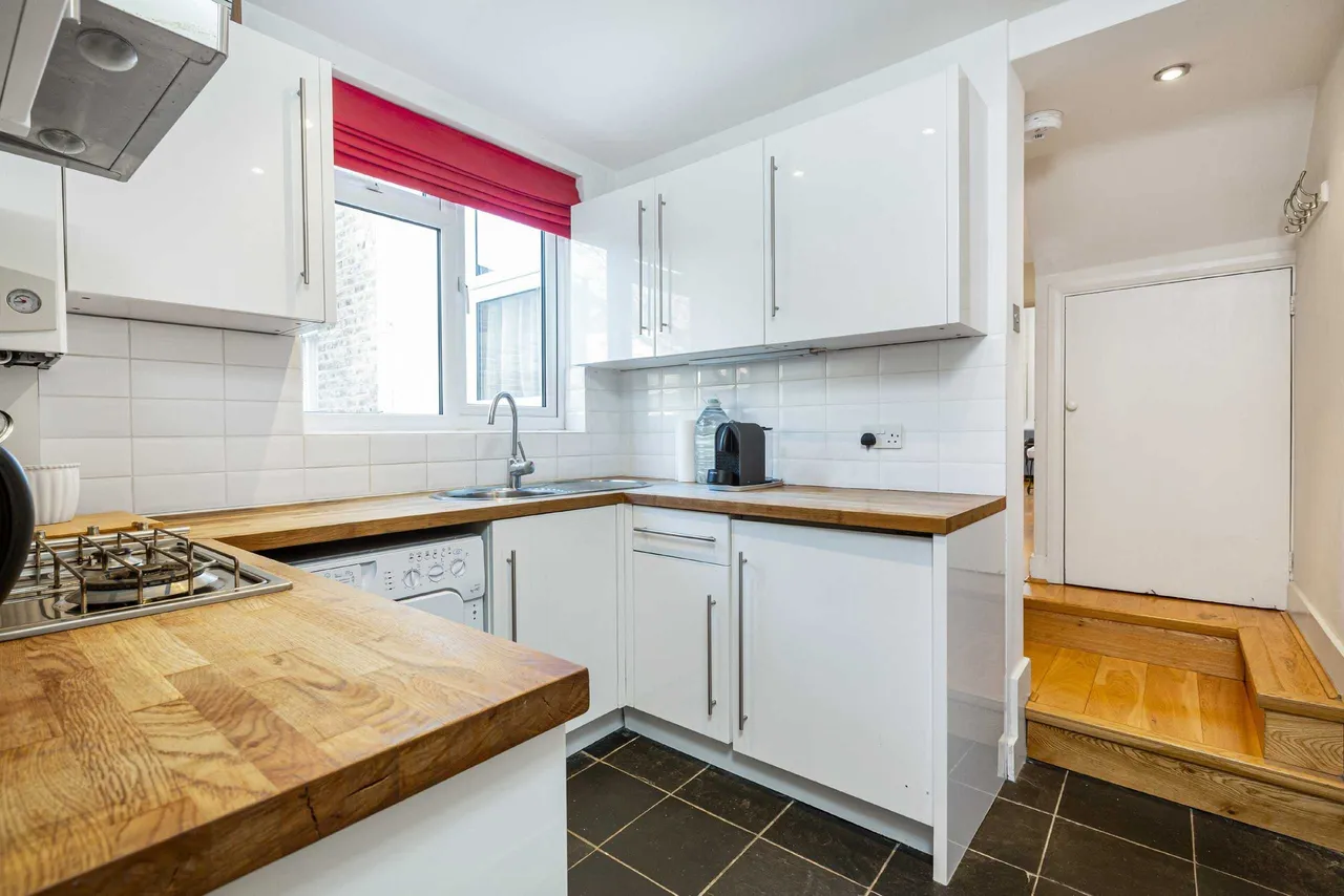 Chesson Road, Fulham, London, W14, photo 2