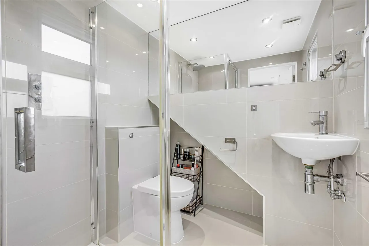 Shalstone Road, East Sheen, SW14, photo 10