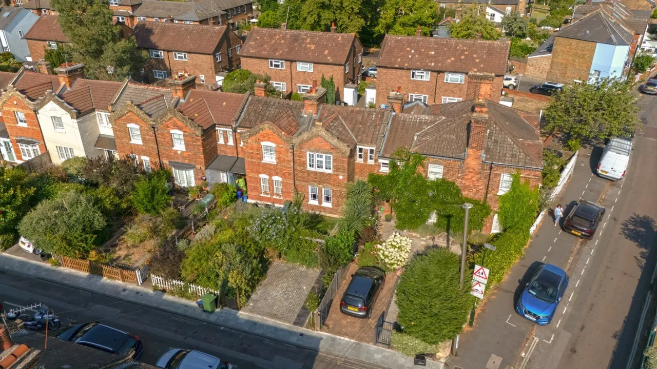 Victoria Road, Mortlake, SW14, photo 18