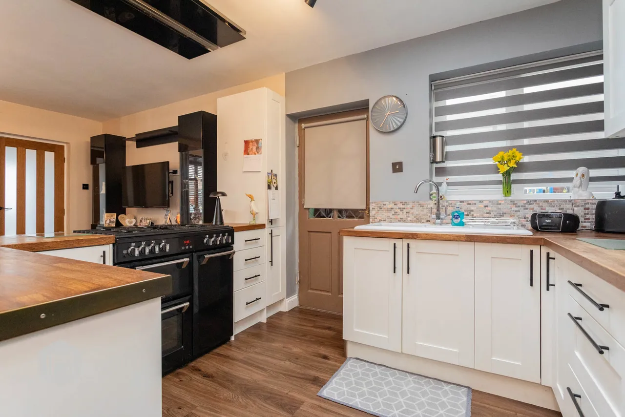 Caldwell Close, Astley, M29, photo 3