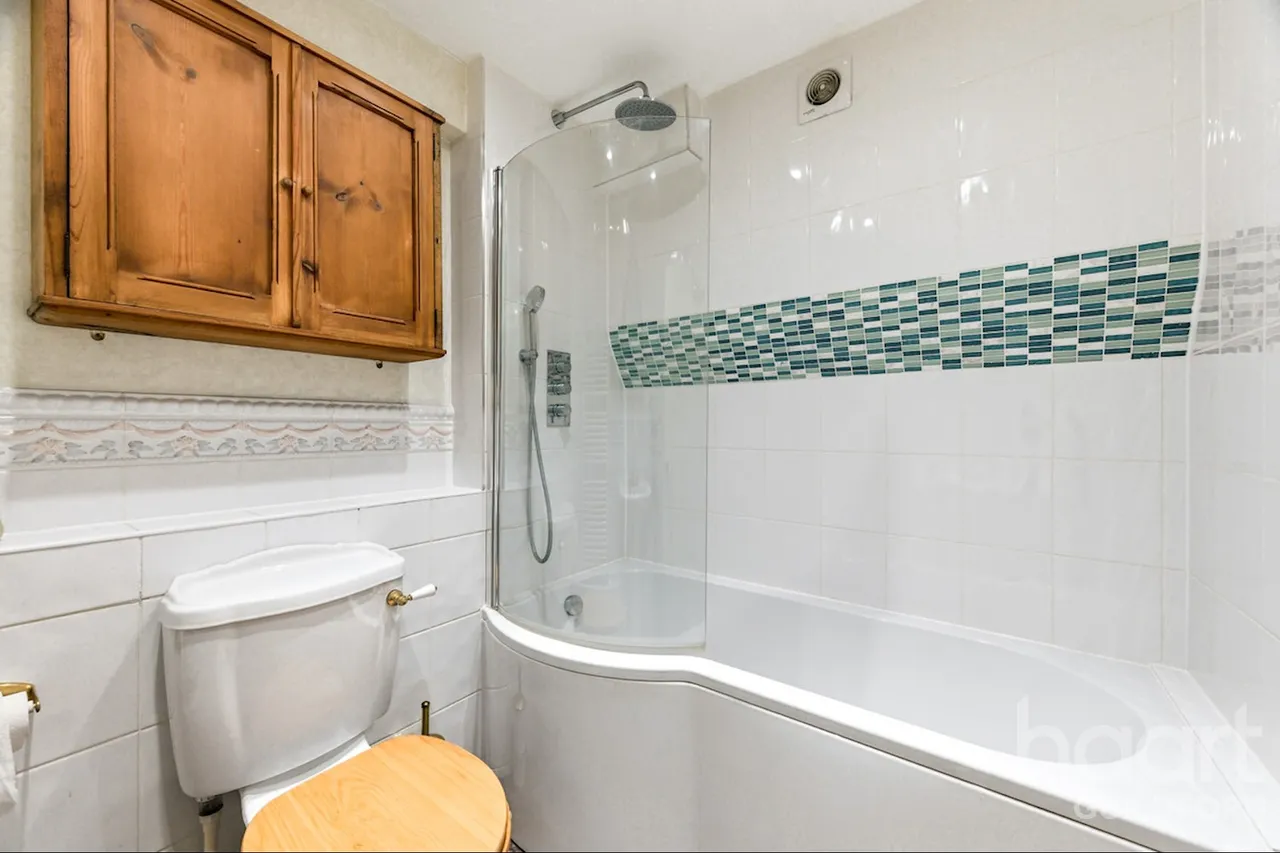 Westwood Lane, Guildford, GU3, photo 15