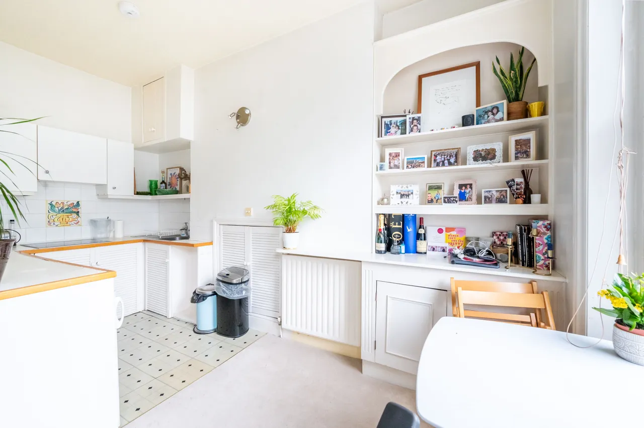 Flat 2, 35 Charleville Road, London, photo 4