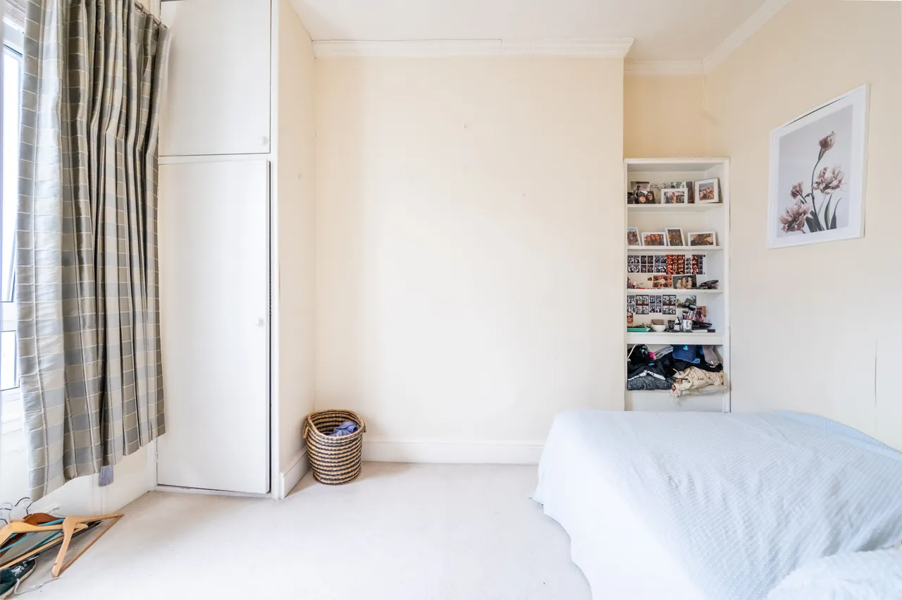 Flat 2, 35 Charleville Road, London, photo 5