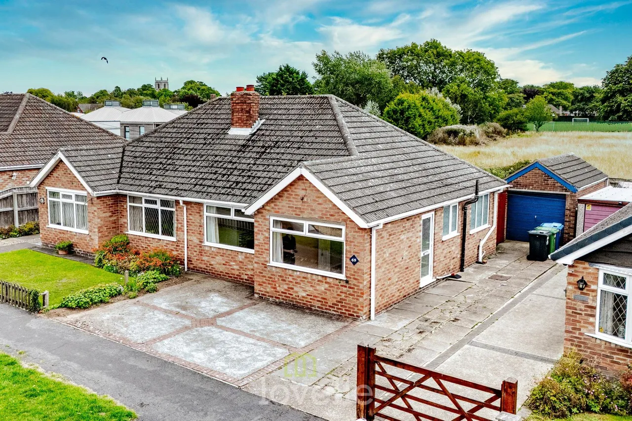 2 bed house for sale, St. Christophers Road, Humberston, DN36