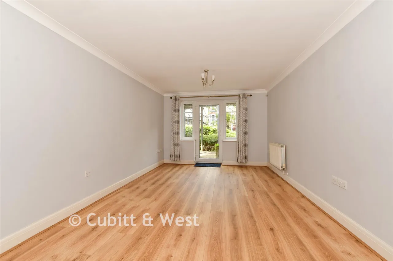 Lumley Road, Horley, RH6, photo 5
