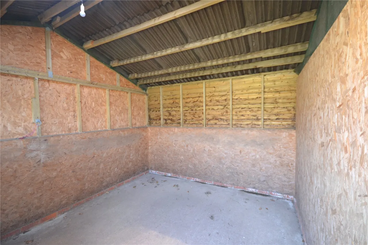 Shirley Holms, Lymington, Hampshire, SO41 8NL, photo 5