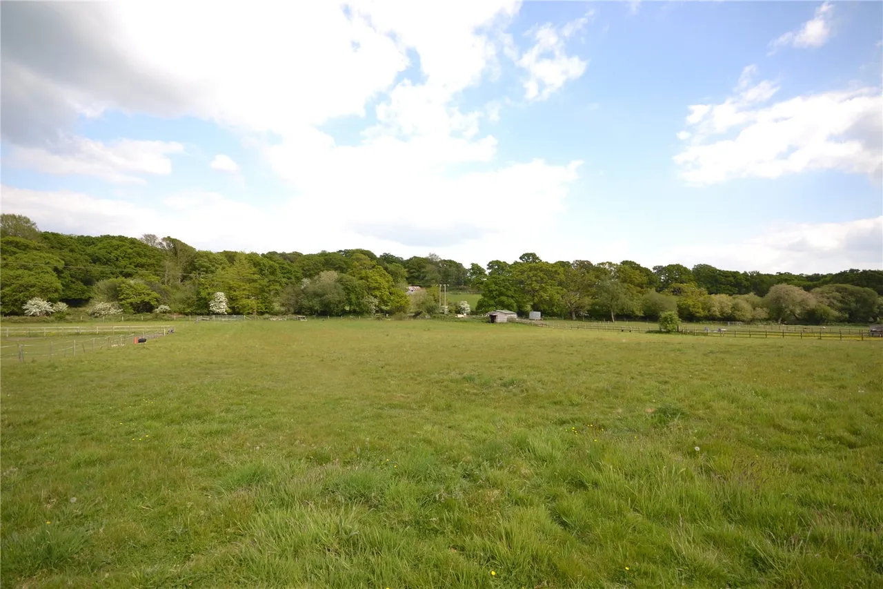 Shirley Holms, Lymington, Hampshire, SO41 8NL, photo 4