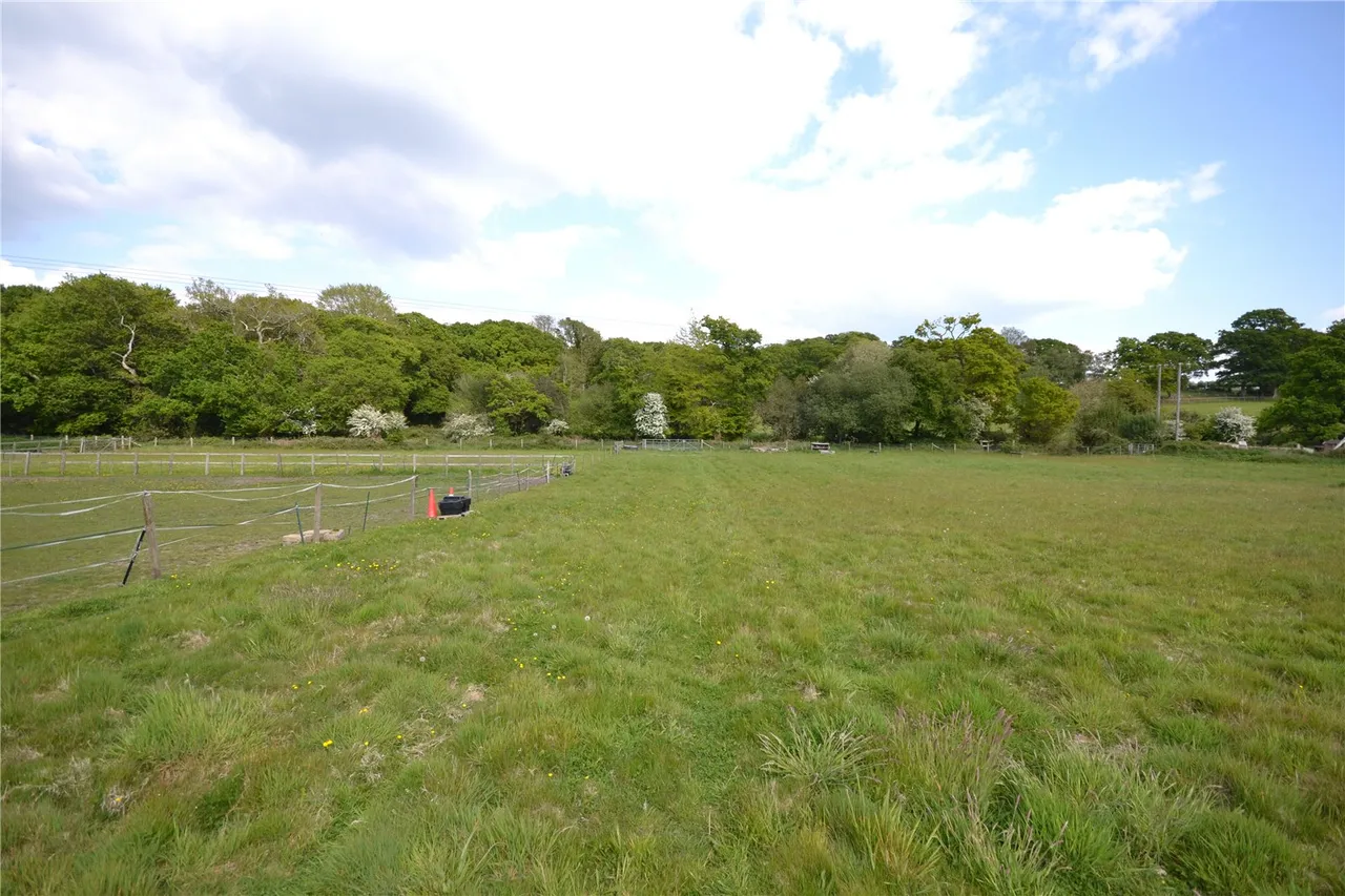 Shirley Holms, Lymington, Hampshire, SO41 8NL, photo 7